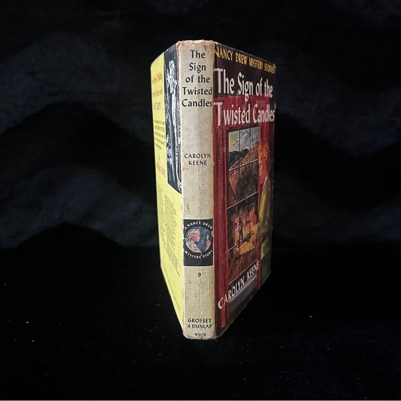 1933 Nancy Drew Mystery Book 9 - Picture 3 of 10